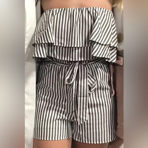 Striped One Shoulder Romper. Sz Sm - Picture 4 of 4